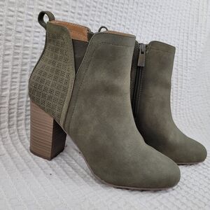 Torrid Ankle Boots with Zipper‎ Women's 7